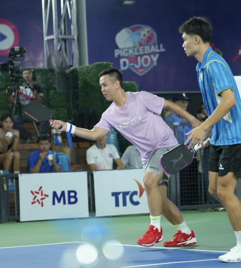 Trịnh Linh Giang mắc kẹt vì chưa tìm được partner xứng tầm-766390