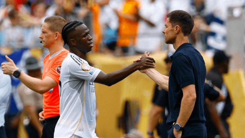 Vinicius đã giải quyết mâu thuẫn với Xabi Alonso, trở thành nhân tố quan trọng trong đội hình của vị chiến lược gia 44 tuổi 9Ảnh: GOAL).